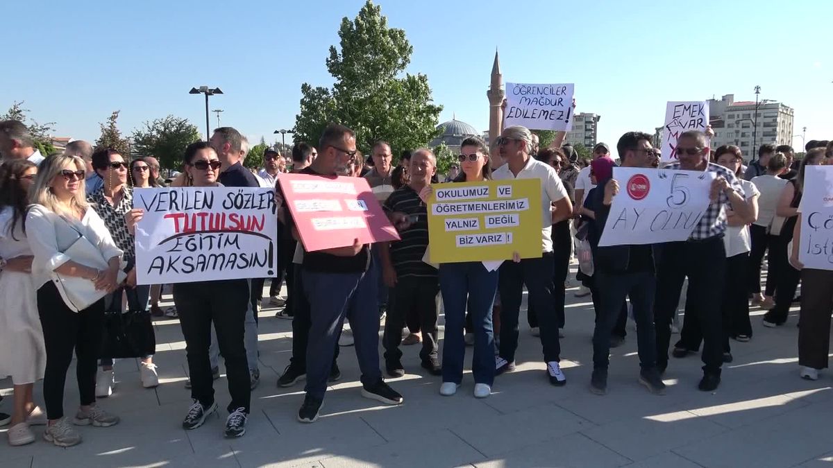 Sivas'ta mağdur öğretmenlerden Erdoğan ve Gürlek'e çağrı