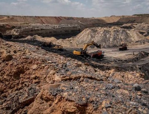 Madende göçük meydana geldi: 14 ölü