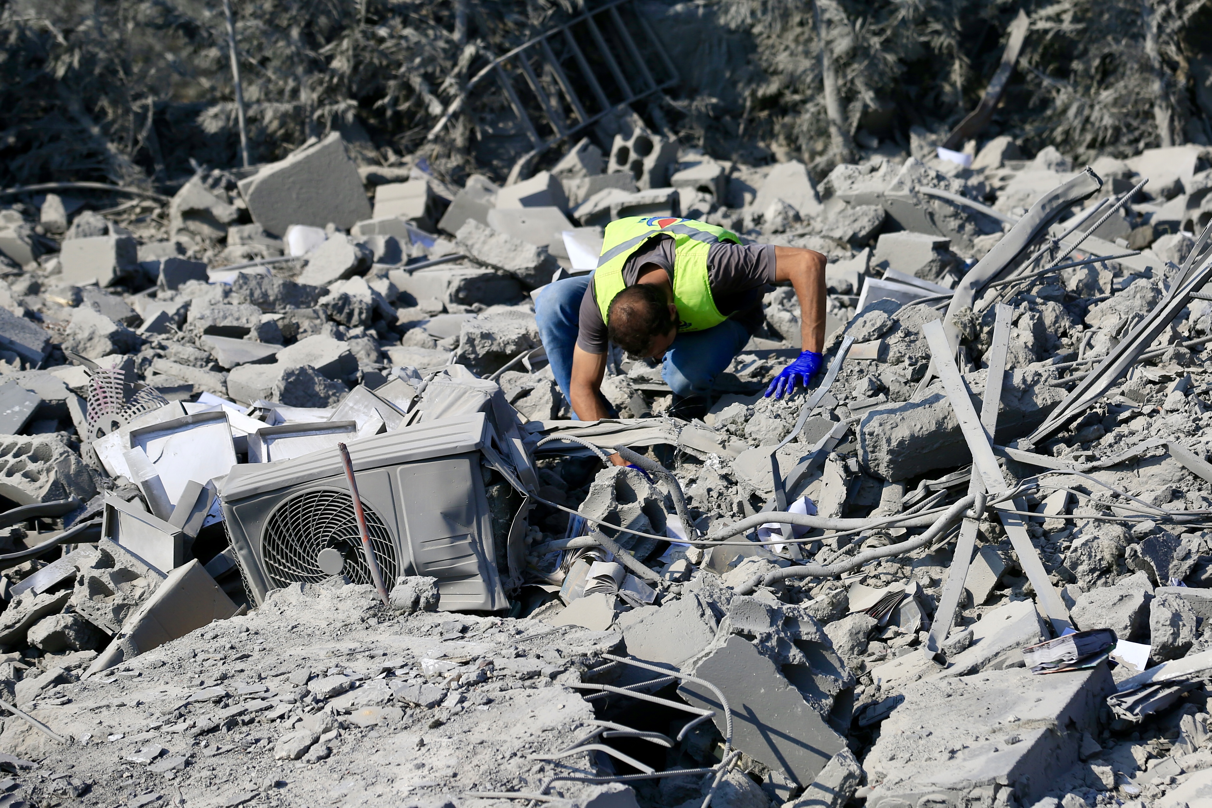 İsrail'den Lübnan'ın güneyine hava saldırısı: 7 ölü, 3 yaralı