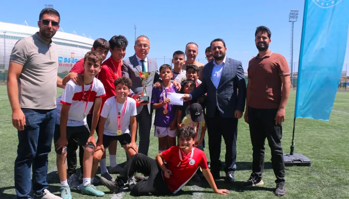 Camilerin futbol şampiyonu!