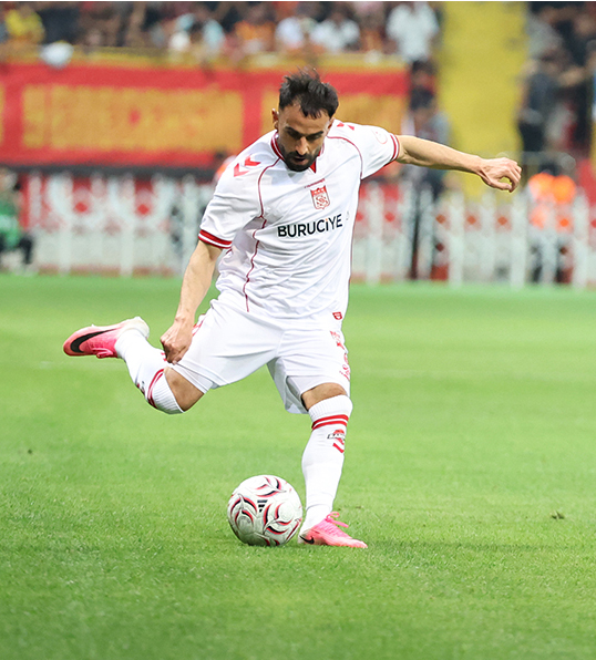 Sivasspor’da Murat Paluli kırmızı kart gördü