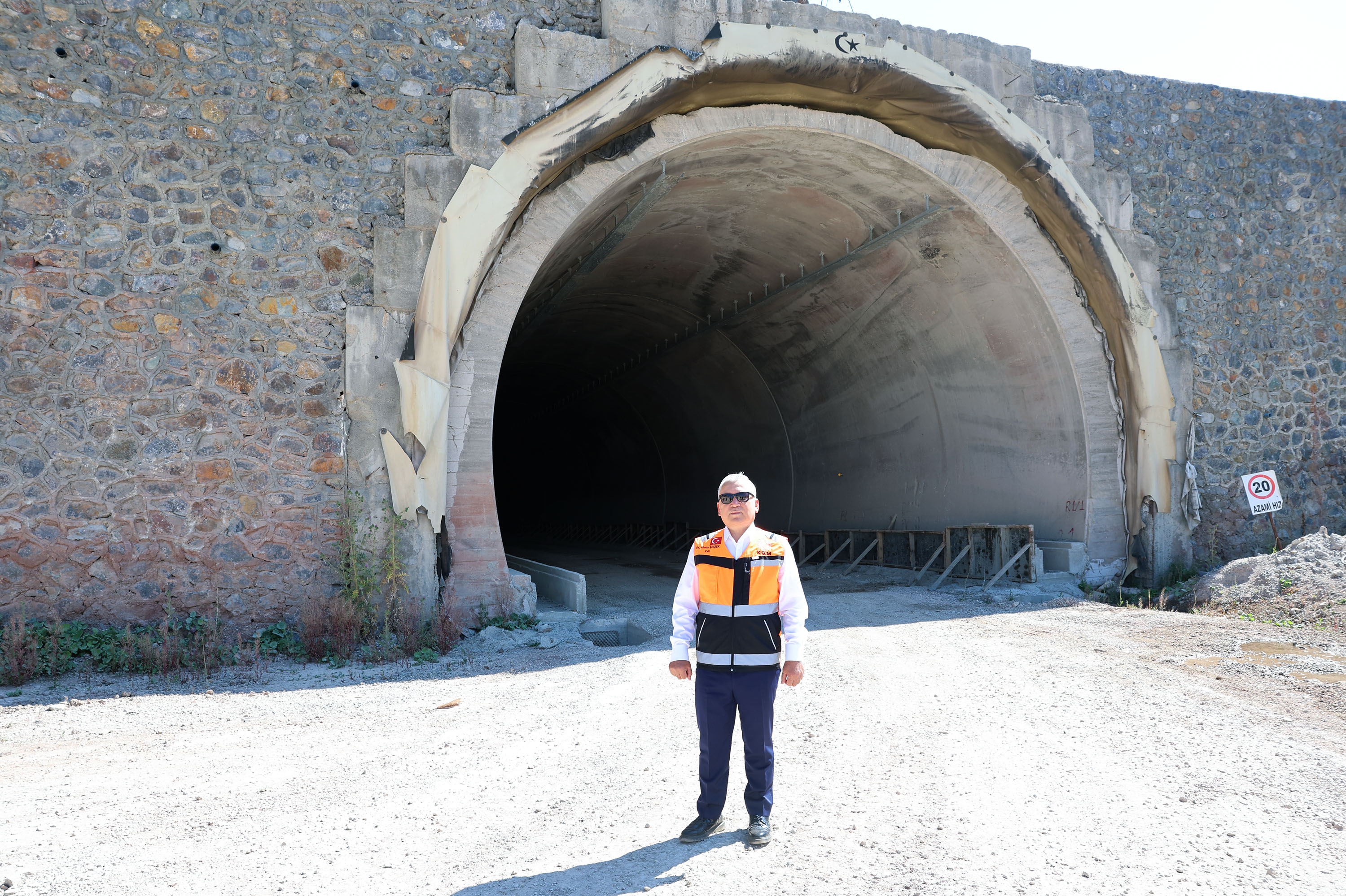 Vali Şimşek’e Geminbeli yanıtı: Somut tarih istiyoruz