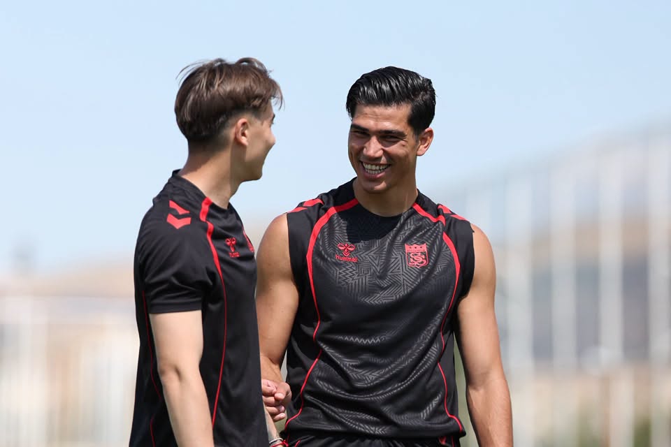 Bekir Turaç Böke'den Sivasspor'a duygusal veda: "Her yolculuğun bir sonu var"
