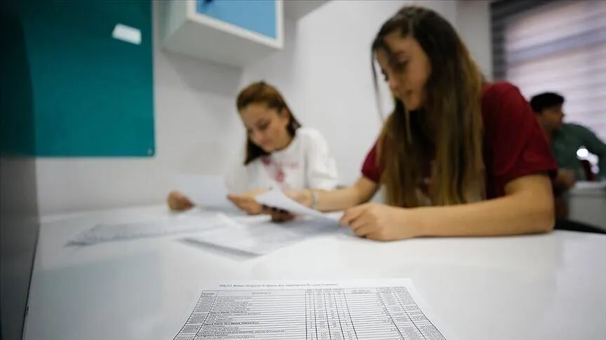 50 bin kişi yeniden üniversiteli oldu