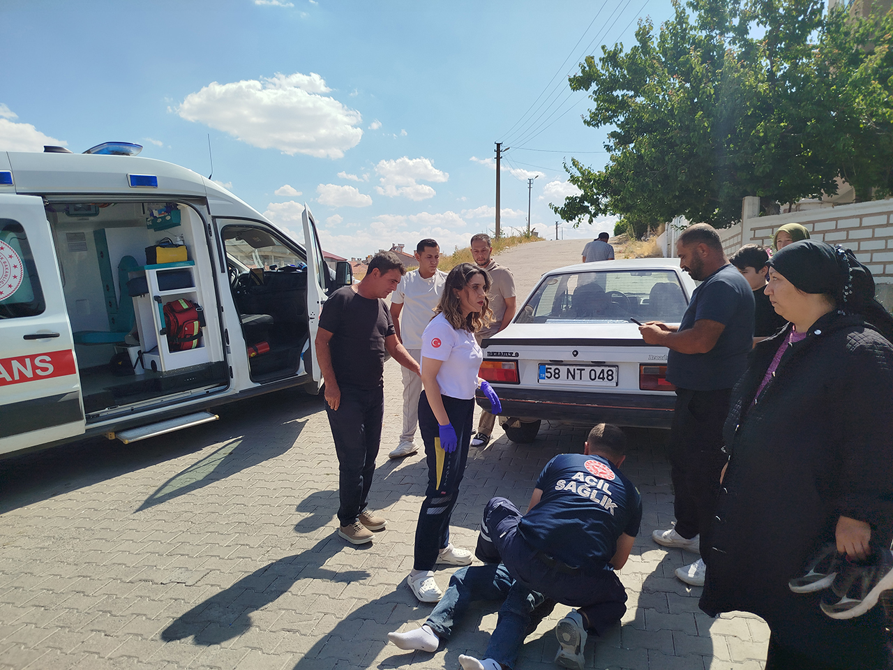 Şarkışla’da TIR ile bisiklet çarpıştı: 11 yaşındaki çocuk yaralandı!