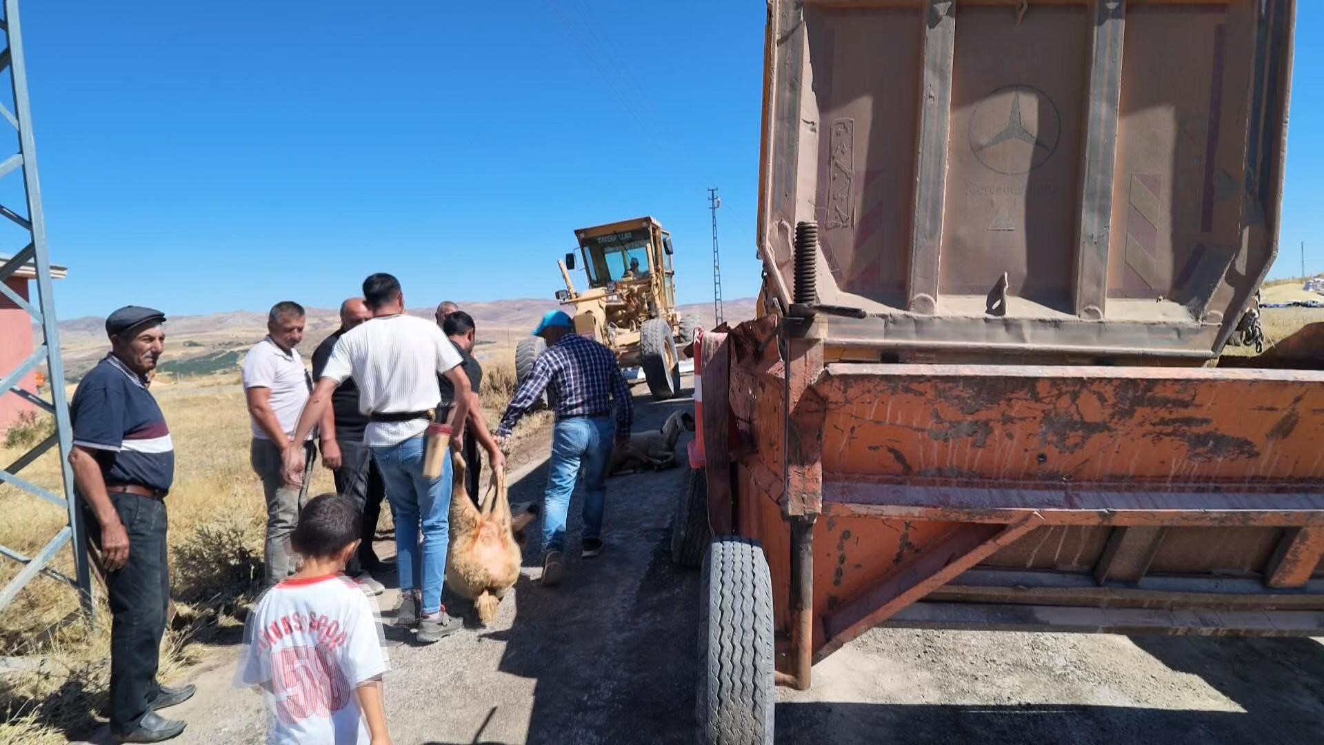 Şarkışla'da 76 yıllık yol çilesi sona eriyor