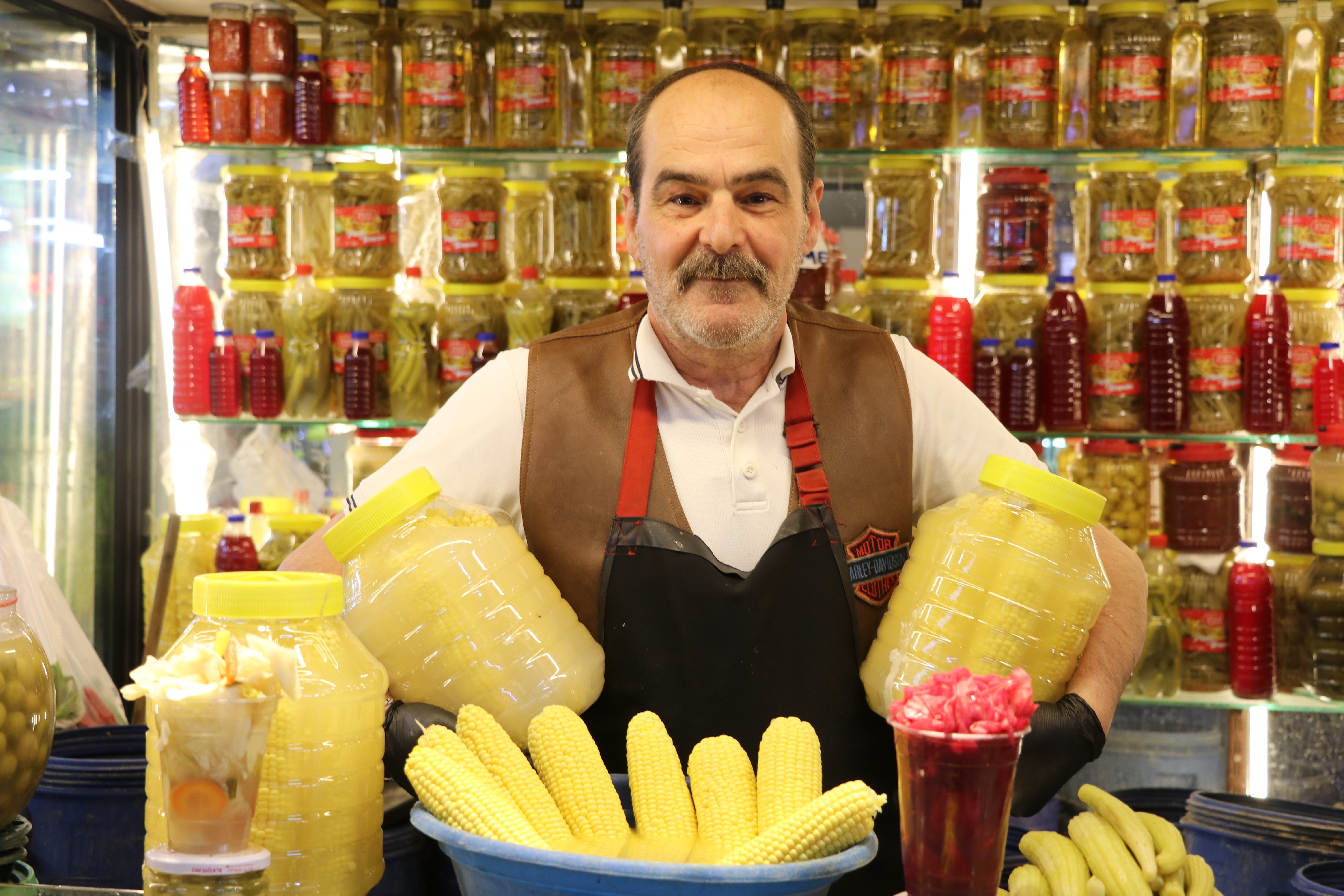 Sivas'ta turşucularda yeni trend: Mısır koçanı turşusu...