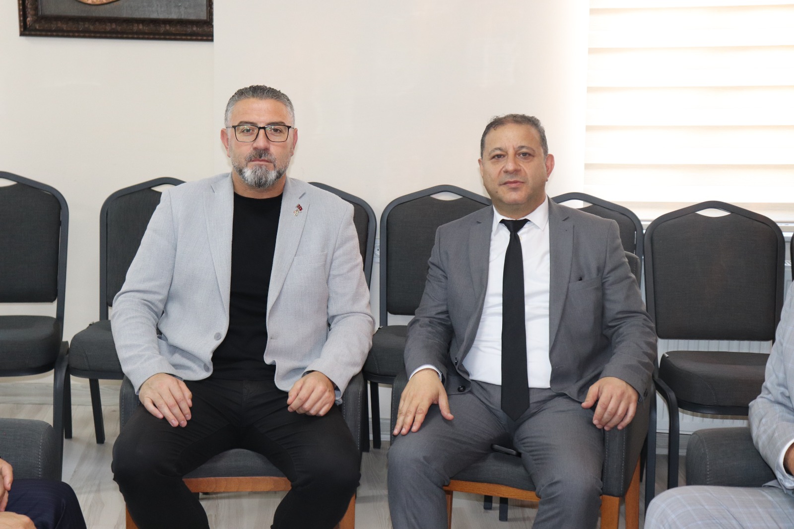 Eken ve ekibinden gönül köprüsü: "Şehit emanetlerine ve gazilerimize sahip çıkmaya devam edeceğiz!"