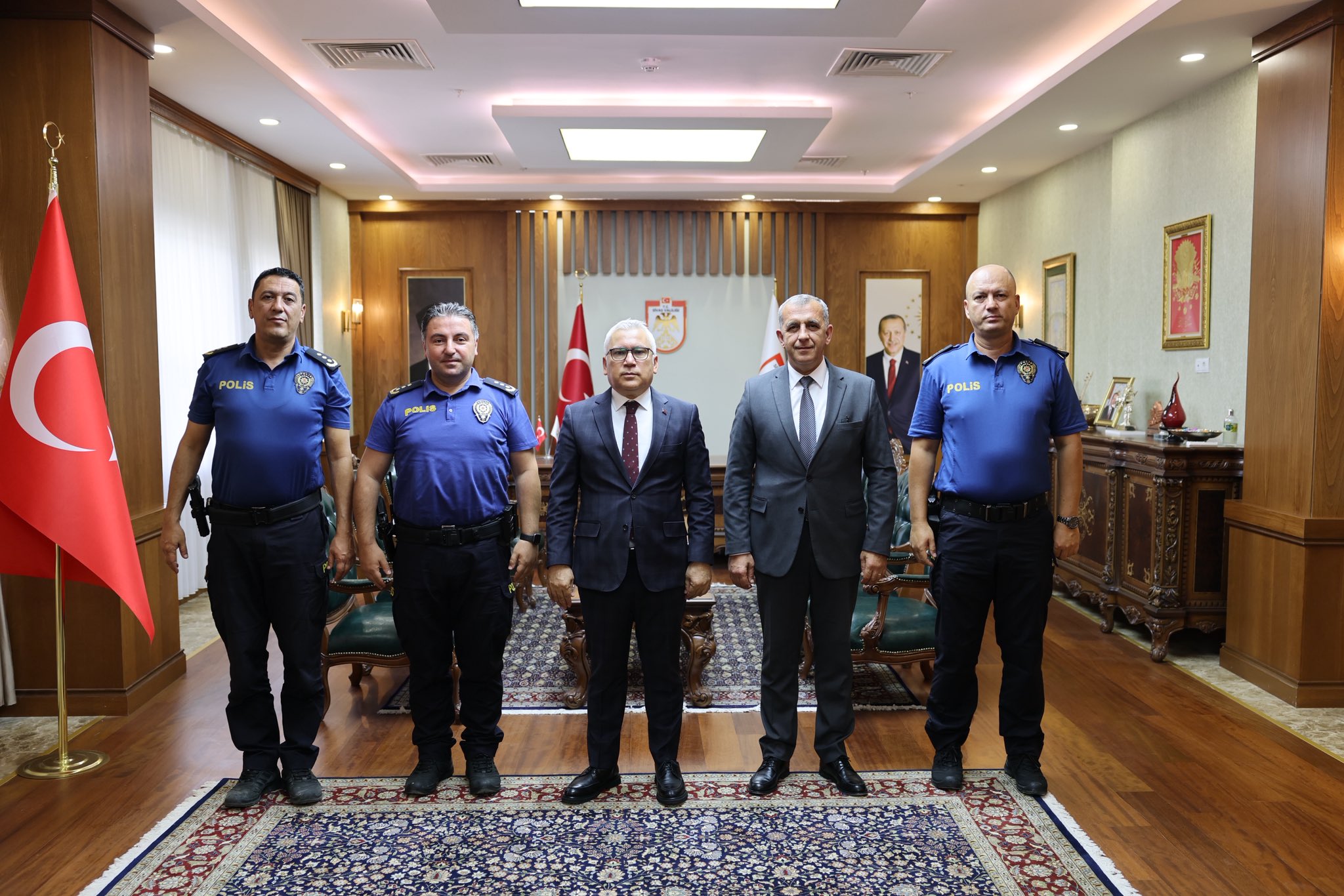 Terfi eden emniyetçilere başarı belgesi