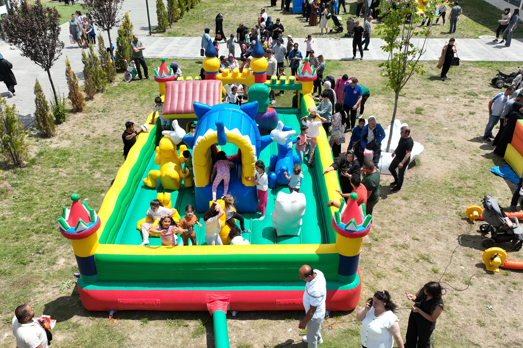 Sivas’ta minikler için eğlence zamanı