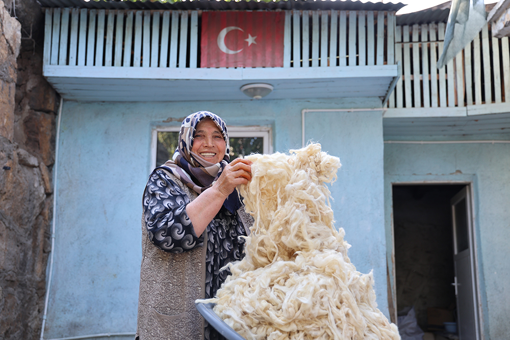 Sivas’ta kış hazırlığı: Yün yorgan geleneği yaşatılıyor