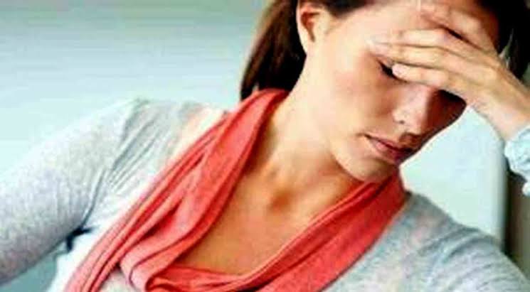 Menopozda baş ağrısına dikkat: “Her ağrı hormonal değil”