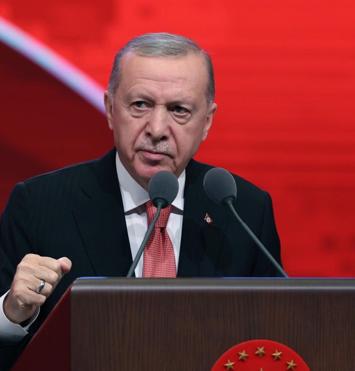 Bakan yardımcılığı kalkıyor, müsteşarlık geri geliyor: İşte AK Parti’nin yeni anayasa taslağı!