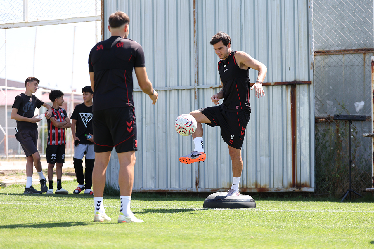 Sivasspor'da Batman provası sürüyor!