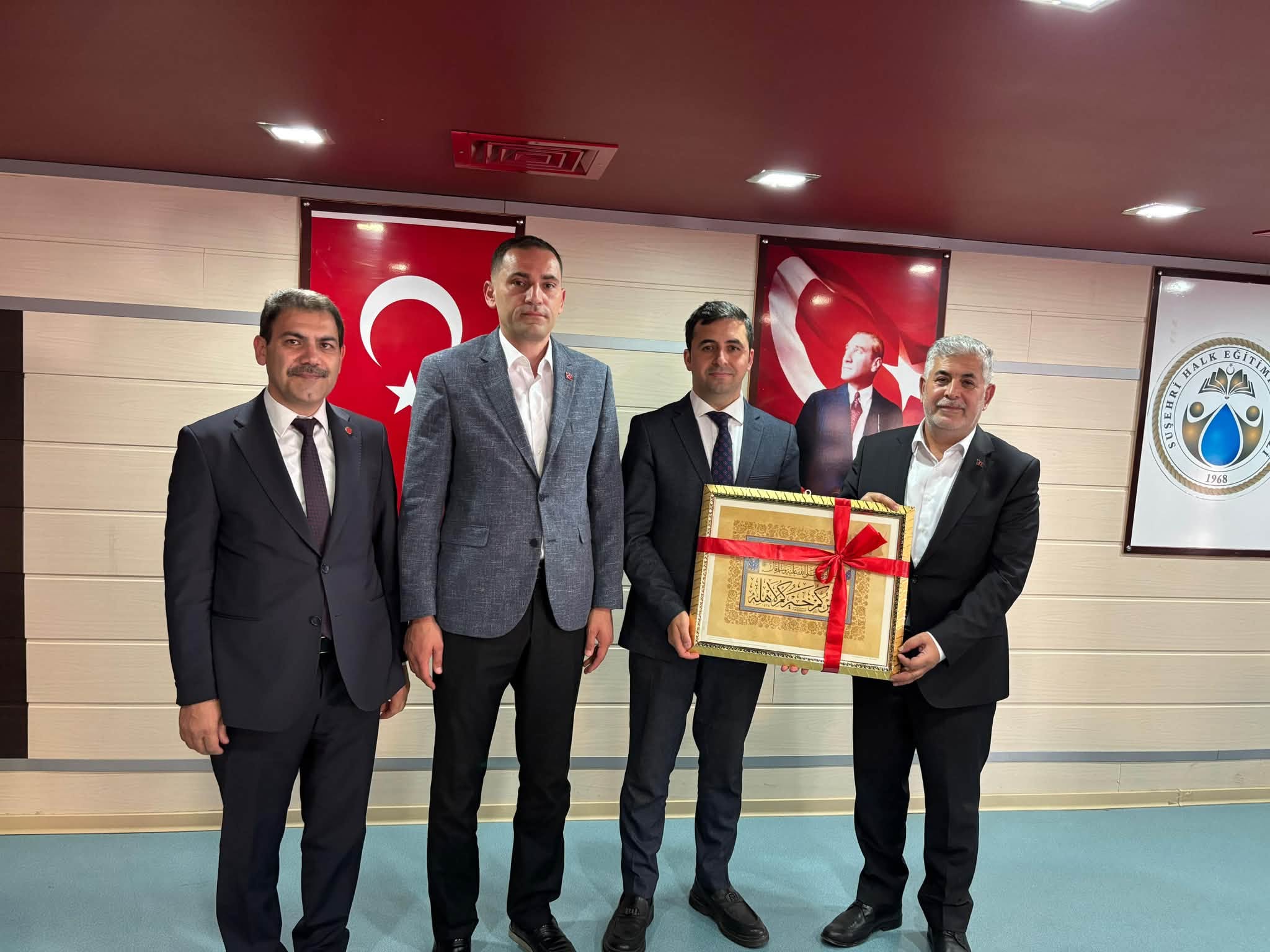 Suşehri'nde "Peygamberimiz ve Güzel Ahlak" konulu konferans düzenlendi