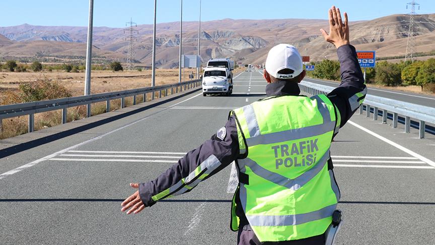 Sivas'ta 34 sürücünün ehliyetine el konuldu!