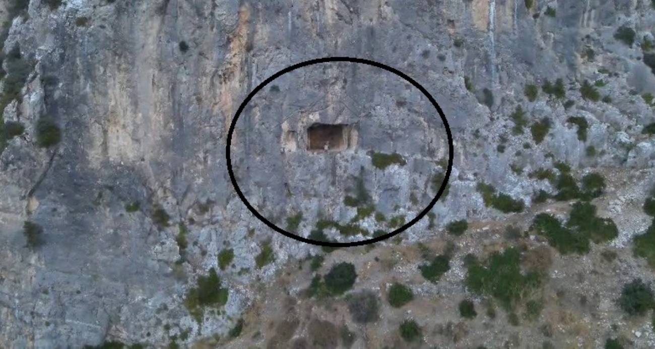 Dağ yüzeyindeki mağarada mahsur kalan şahıs kurtarıldı