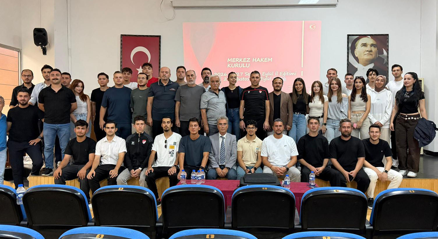 Sivas’ta hakem ve gözlemcilere plaket