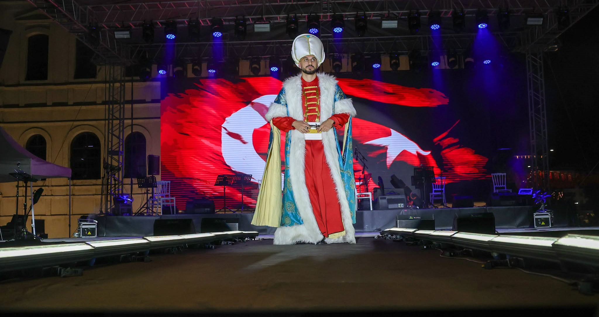 Sivas’ta Milli İrade kıyafetleri görücüye çıktı