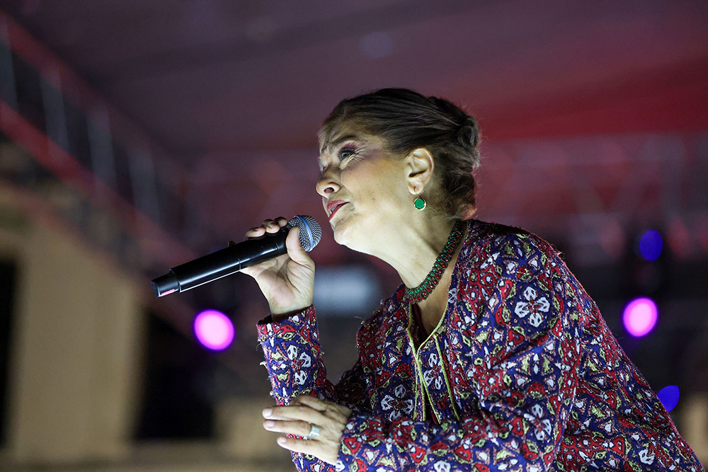 Şükrüye Tutkun’dan unutulmaz gece
