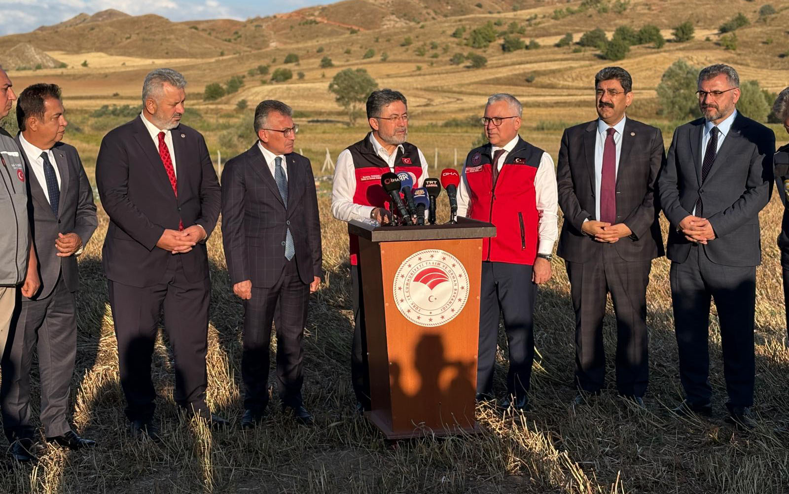 Bakan Yumaklı Sivas’ta konuştu: “Arıcılığa yeni gelir kapısı geliyor”