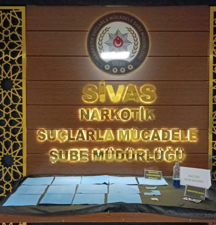 Sivas Emniyetinden sokak satıcılarına büyük darbe