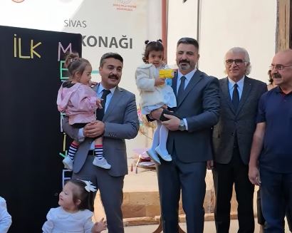 Maarif Konağı’nda mezuniyet sevinci