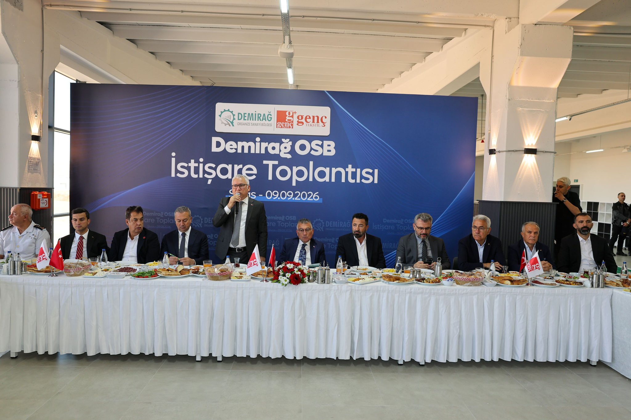 Vali Yılmaz Şimşek Demirağ OSB’den çağrıda bulundu: "Sivas artık sanayisiyle büyüyor!"