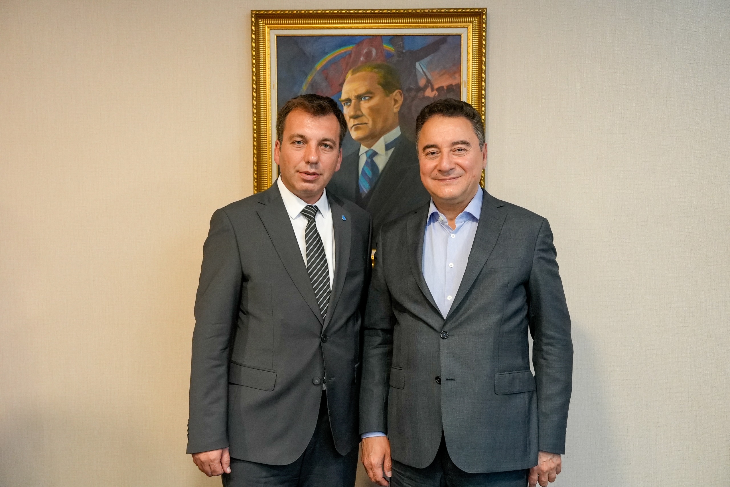 DEVA Partisi Sivas'ta Elibol'a emanet