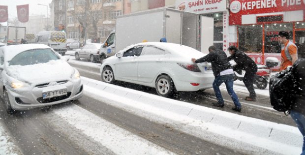 Ani Kar Yağışı Zor Anlar Yaşattı