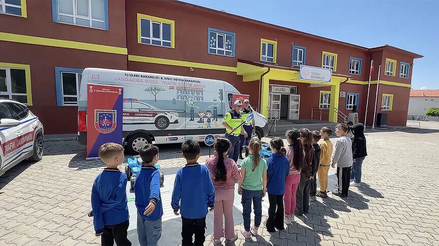 Okullar için güvenlik alarmı: 31 bin görevli planlandı