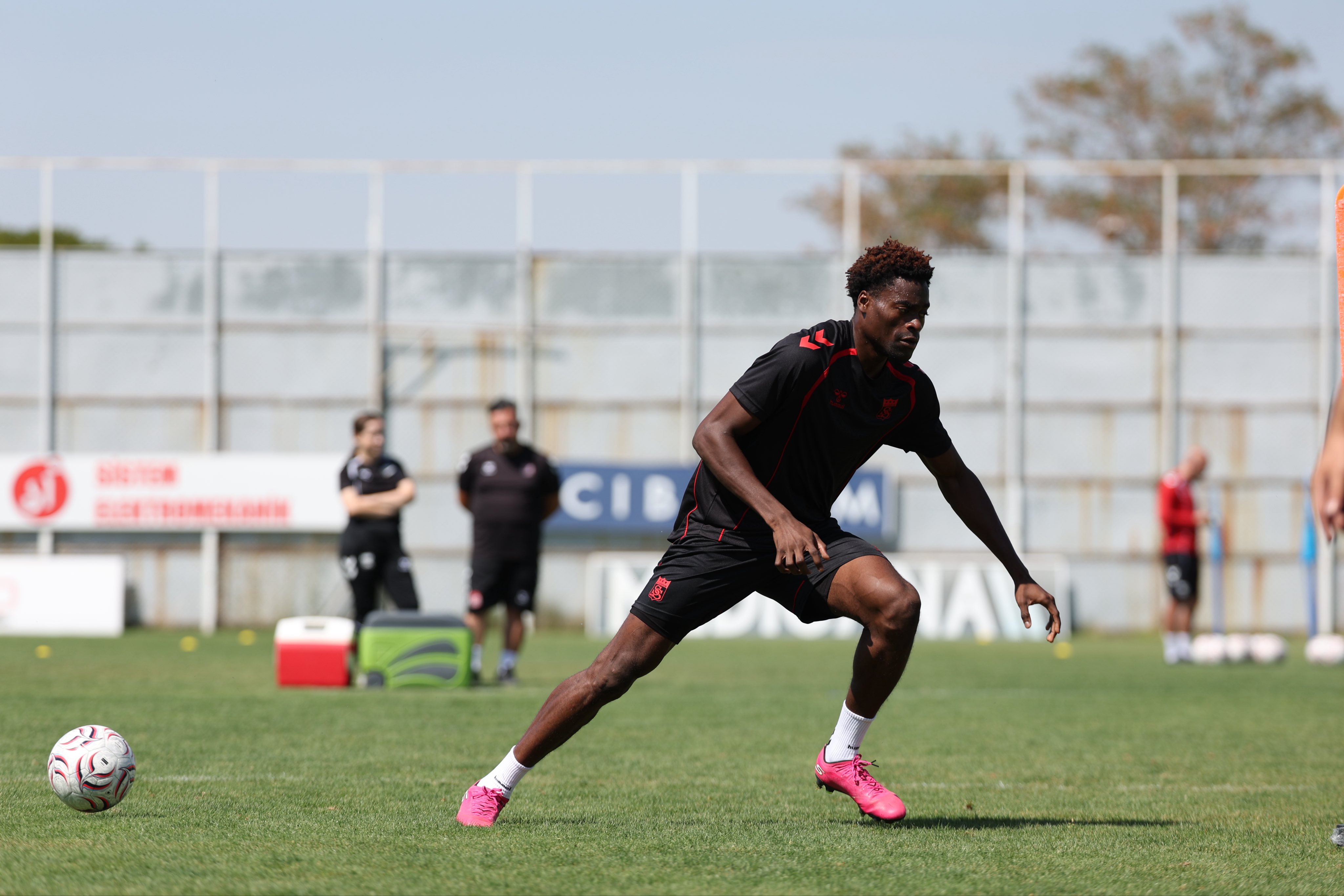 Sivasspor Ziya Erdal yönetiminde deplasman hazırlıklarına başladı