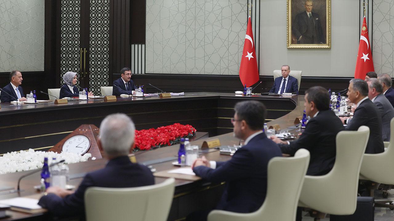 Ankara kulisleri hareketlendi: Cumhurbaşkanı Erdoğan kabinede değişikliğe gidecek