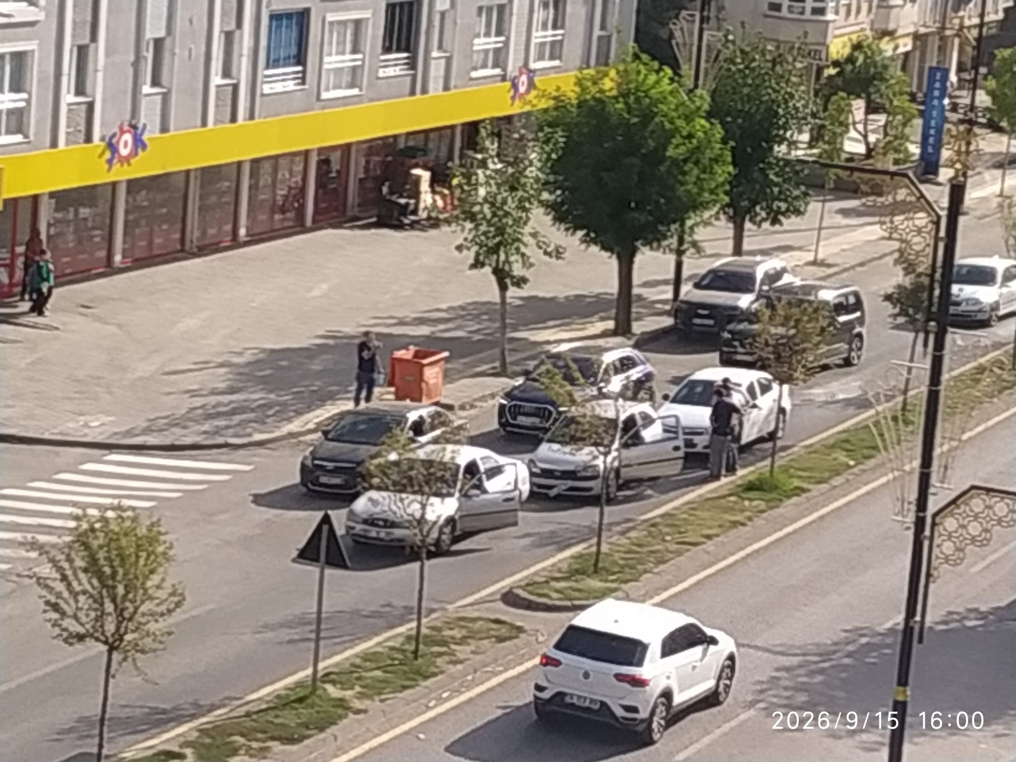 Huzur Mahallesi’nde kasis talebi: “Bir canın ölmesi mi gerekiyor?”