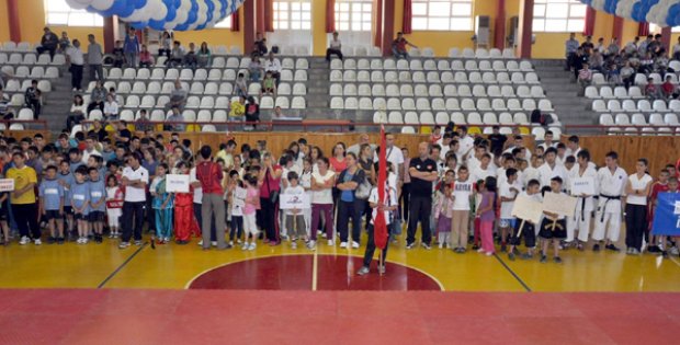 Yaz okulları yeni öğrencilerini bekliyor