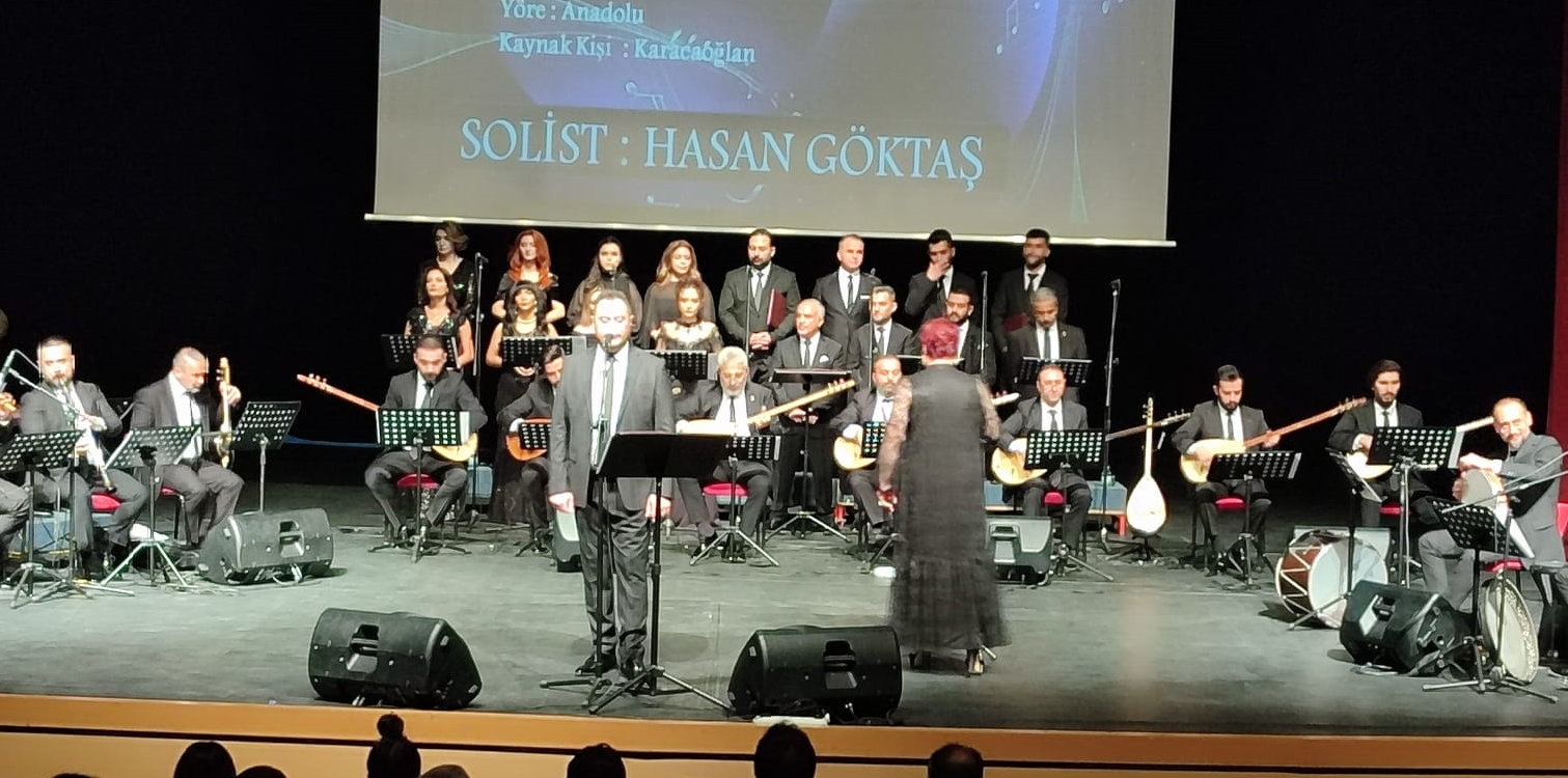 Sivas'ta THM korosu konser verdi
