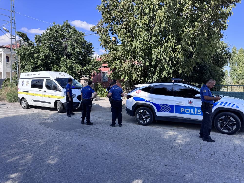Evden silah sesi geldi, kadın tüfekle vurulmuş halde bulundu