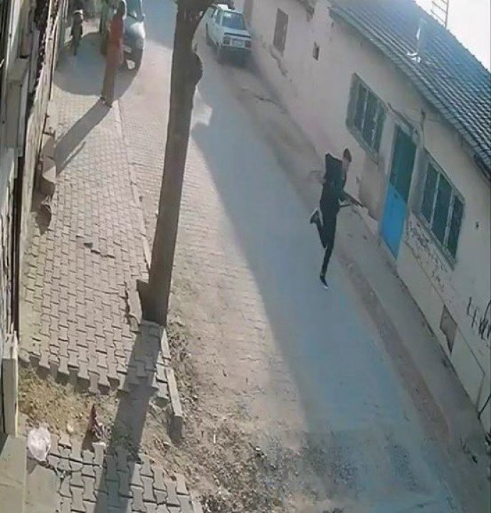 Manisa'da okula saldırı düzenleyen 15 yaşındaki saldırgan yakalandı