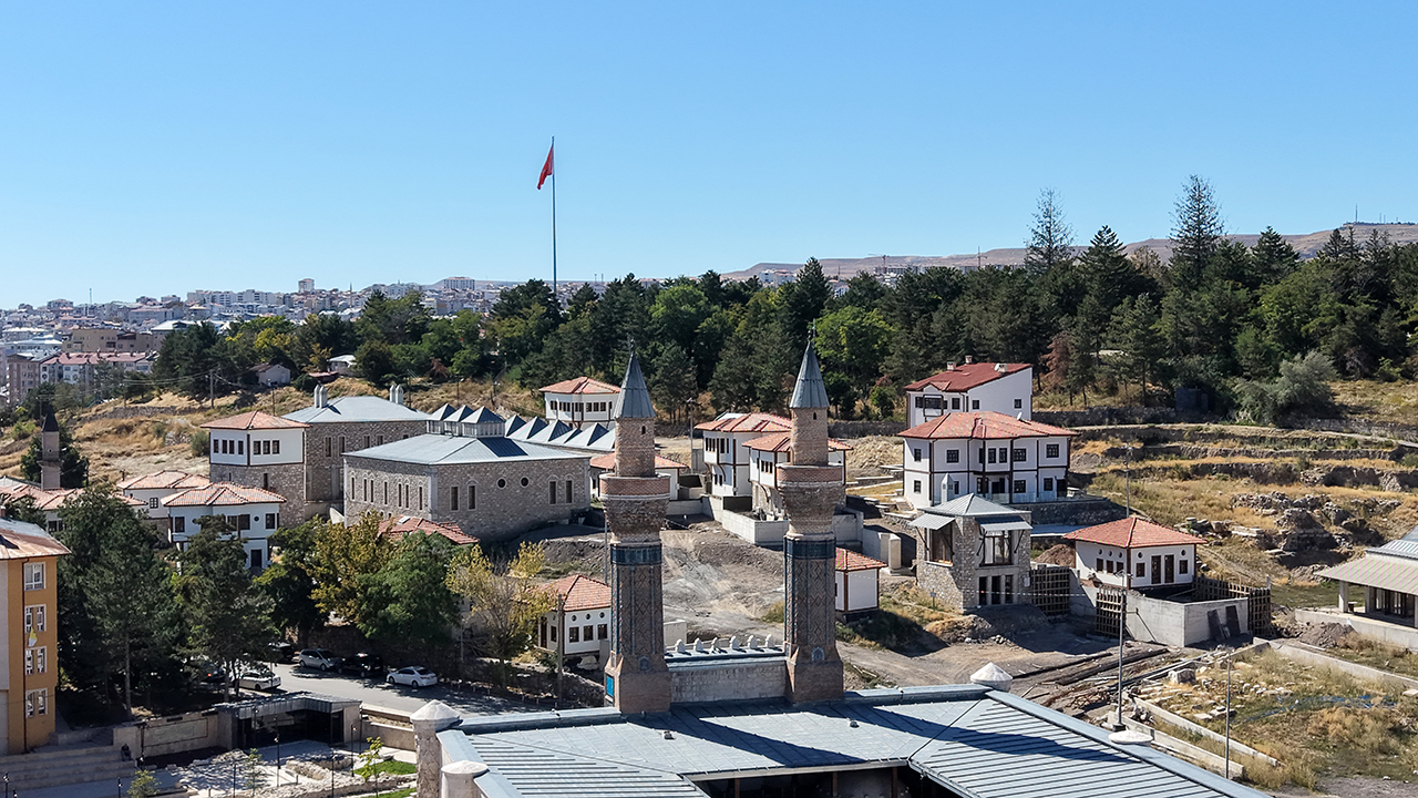 "Bilge Mimar"ın hayali gerçek oluyor: 45 yapı tamamlandı!
