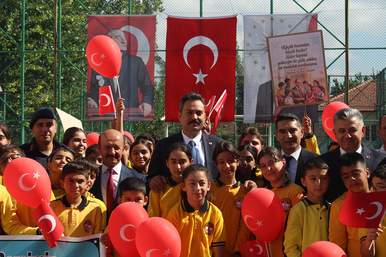 Şarkışla'da İlköğretim Haftası kutlandı