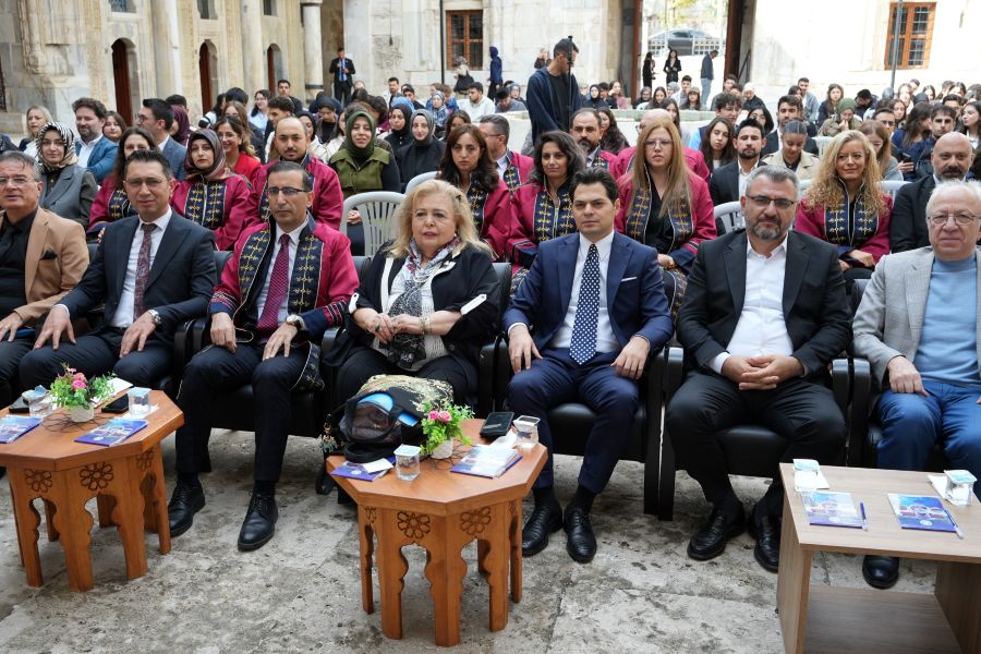 Yeni akademik yıl Gök Medrese’de başladı