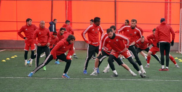 Yiğido Pas ve Şut Çalıştı
