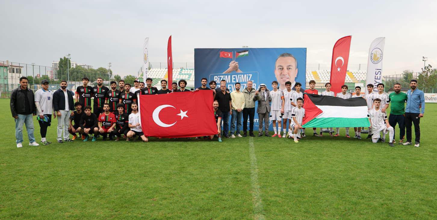 Sahada iki takım tek yürek!