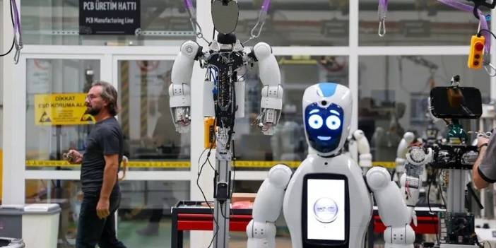 İnsansı robot AKINCI-5 seri üretim aşamasında