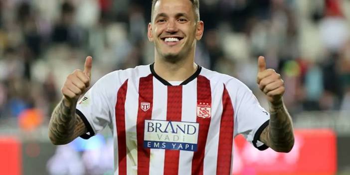 Manaj, Sivasspor taraftarını heyecanlandırdı