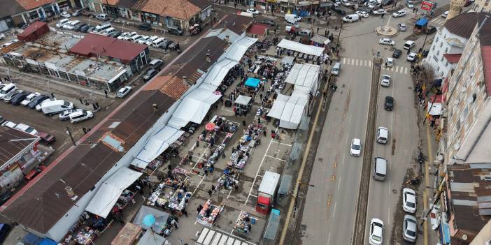 Sivas'ta geleneksel bayram pazarı kapılarını açtı