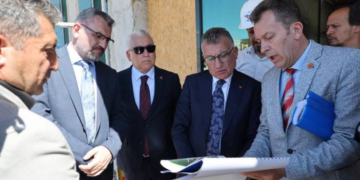 Abdullah Güler’den şantiye mesaisi: Yapımı süren Sivas YHT gar binasında son durum ne?