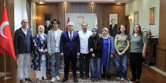 Vali Şimşek'ten LGS şampiyonlarına: "İlimizi gururlandırdınız"