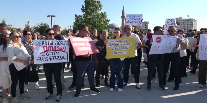 Sivas'ta mağdur öğretmenlerden Erdoğan ve Gürlek'e çağrı