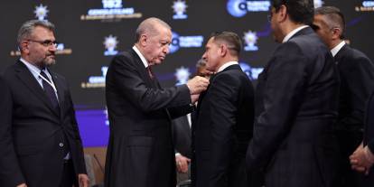 Karakullukcu resmen AK Parti saflarında